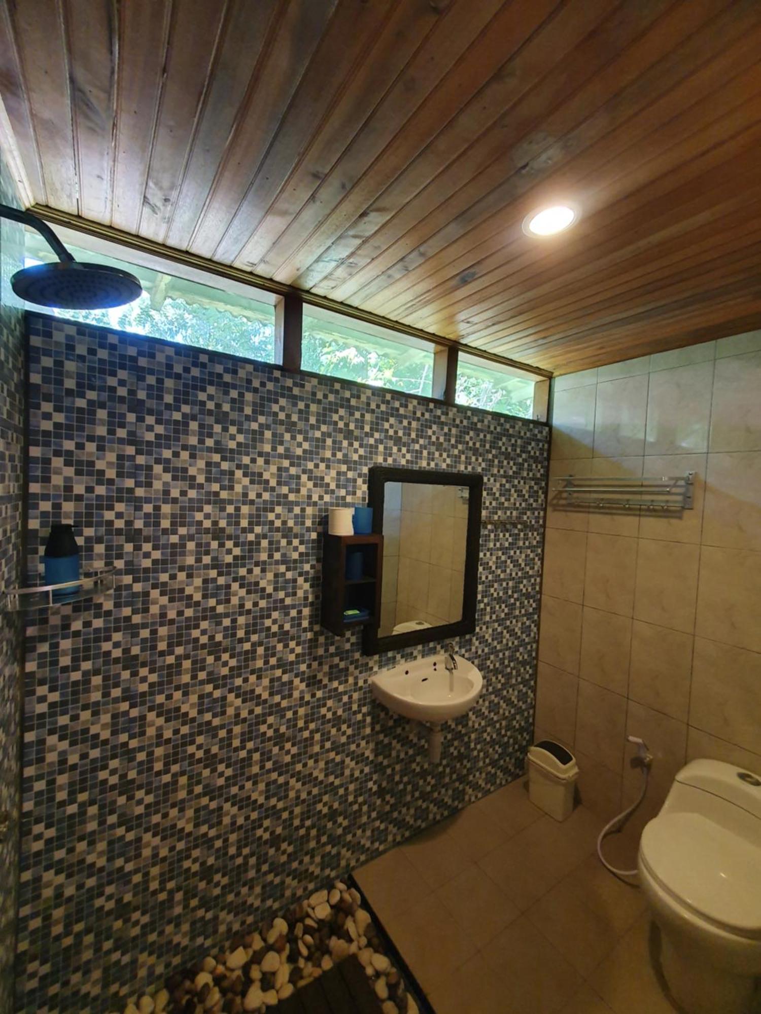 Bunaken Villa Queen'S Dive Manado Extérieur photo